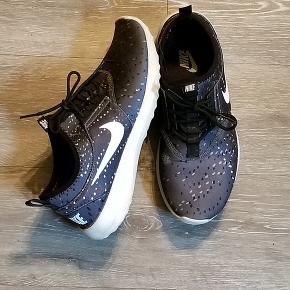 Nike grey /black slip on sneakers sz 9